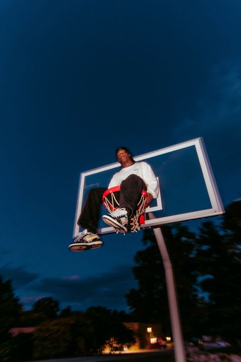 #basketball #fashion #blackman #night #court #art #model 90s Basketball Photoshoot, College Basketball Photoshoot, Basketball Graduation Pictures, Basketball Poses For Pictures, Basketball Photoshoot Ideas, Basketball Court Photoshoot, Basketball Editorial, Basketball Portraits, Basketball Photoshoot