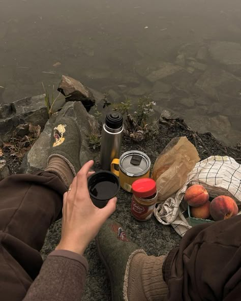 Camping Aesthetic, Romanticizing Life, Quiet Life, Life Aesthetic, Granola Girl, Autumn Aesthetic, Slow Living, Date Ideas, The Vibe