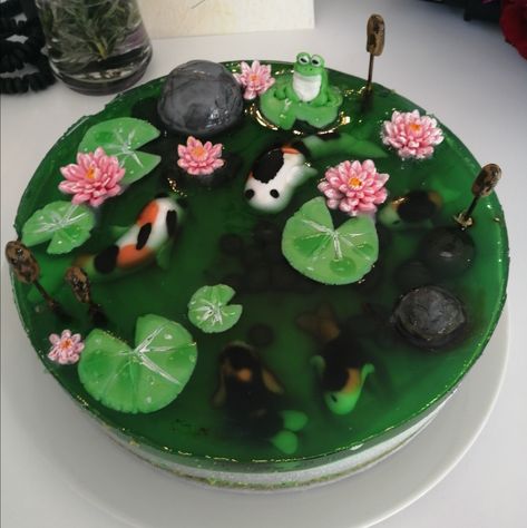 Layered Cheesecake, Puding Art, Romantic Food, Pond Cake, Tra Sua, Lotus Cake, Layer Cheesecake, Pond Decor, Cake Magic