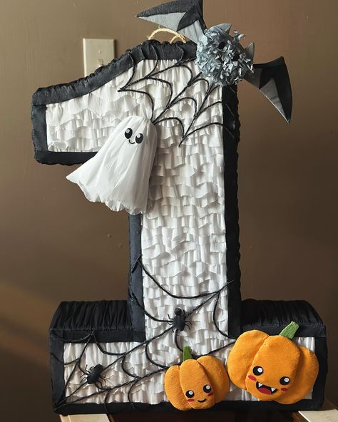 Spooky season just got sweeter! 🎃👻 Say hello to this #1 Halloween-themed piñata – the perfect mix of tricks and treats! 🧡🕸️ Who’s ready to smash into some fun? 🍬✨ #HalloweenVibes #PiñataParty #Spookyone #spookyseason #piñata #partytime🎉 #partyideas #Halloweenparty Halloween Diy Pinata, Diy Pumpkin Pinata, Spooky Pinata, Piñata Costume, Piñata Halloween, Pinata Halloween, Ghast Pinata, Halloween Party Birthday, Spooky One