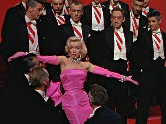 Marilyn Monroe as Lorelei Lee in Gentlemen Prefer Blondes. Nostalgia is okay: but I'm glad the 'good old days' aren't coming back. Marilyn Monroe Diamonds, Country Rap, Blonde Movie, Marilyn Monroe Fotos, Richard Sherman, Disco Funk, Jane Russell, Tony Curtis, Gentlemen Prefer Blondes