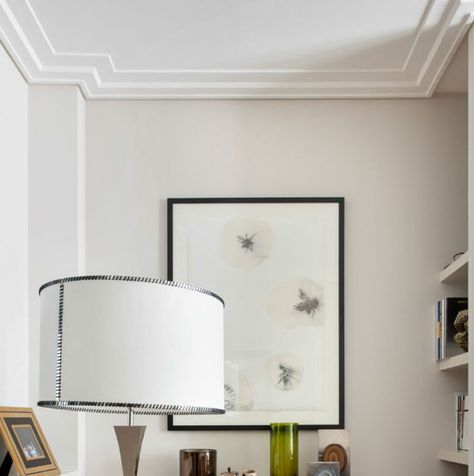 Flat Baseboards And Trim Modern, Mid Century Crown Molding, Art Deco Crown Molding, Modern Ceiling Trim, Modern Crown Molding Ideas, Modern Molding, Flat Crown Molding, Crown Molding Ideas, Crown Molding Modern