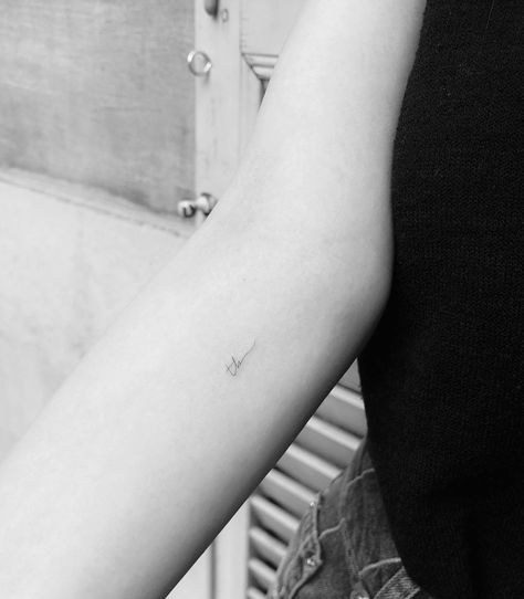 small tattoo Grandmother Tattoo, Continuous Line Tattoo, Single Needle Tattoo, Inner Forearm, Tasteful Tattoos, Badass Tattoos, Family Tattoos, Great Tattoos, Small Tattoo