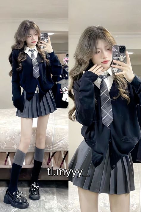 Korean Fashion School Outfits, Korean Girl Uniform, Korean School Outfits Uniform, Korean Uniform Aesthetic, Cute School Uniform Aesthetic, Uniform School Aesthetic, Uniform Aesthetic Girl, Korean School Uniform Aesthetic, Dullcore Outfits