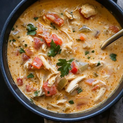 Creamy Cajun Chicken Soup Creamy Cajun Soup, Keto Soup With Chicken, Cajun Soups, Low Calorie Chicken Soup, Creamy Cajun Chicken Soup, Cajun Chicken Soup, Chicken Carcass Soup, Cajun Soup, Creamy Cajun Chicken