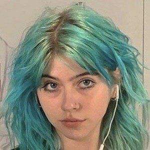 Teal Hair Aesthetic, Olivia Osby, Blue And Green Hair, Teal Hair, Blue Girl, Tv Girl, Peinados Fáciles Para Cabello Corto, Dye My Hair, Hair Dye Colors