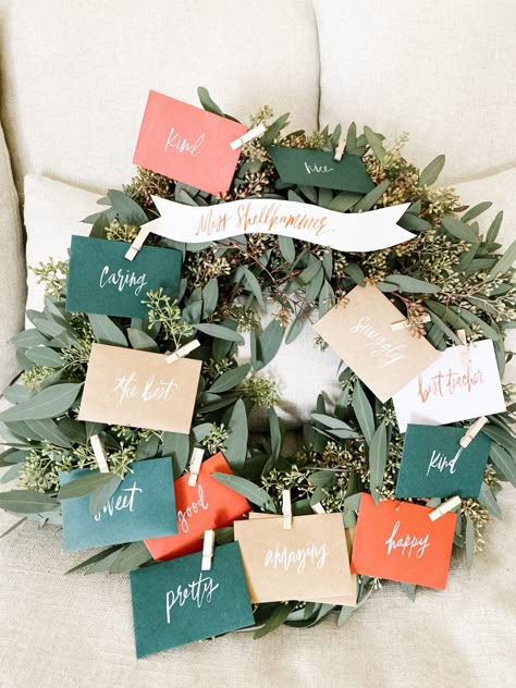 Gift Card Wreath, Money Gift Ideas, Gift Card Tree, Card Wreath, Gift Card Bouquet, Gift Card Displays, Gift Card Presentation, Sarah Tucker, Inclusive Classroom