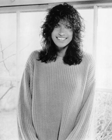 Carly Simon Carley Simon, Carly Simon, 70s Women, Posters Wall Art, Name Wall Art, Icarly, Posters Wall, Vintage Music, American Singers