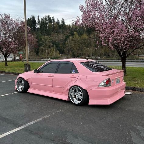 Lexus Is200, Cool Car Pics, Yeri Mua, Car Modified, Cool Car Pictures, Cute Car Accessories, Just Pray, Car Pics, Pink Car