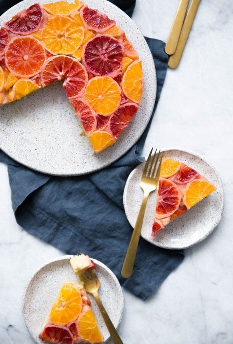 Upside Down Winter Citrus Cake - Broma Bakery Citrus Upside Down Cake, Citrus Cake Recipe, Citrus Cake, Broma Bakery, Freshly Squeezed Orange Juice, Low Fat Yogurt, Christmas Party Food, Upside Down Cake, Easy Cake Recipes