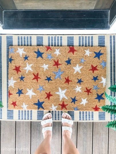 Front Porch Memorial Day Decor, 4th Of July Home Decor Front Porches, Outdoor Americana Decor, Front Porch 4th Of July Decor, Red White And Blue Front Porch Ideas, Fourth Of July Outside Decor, Summer 2023 Decor Trends, 4th Of July Exterior Decor, Front Door 4th Of July Decor