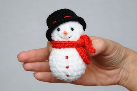 Toy Snowman Amigurumi Free Pattern – Amigurumi Mini Snowman Crochet Patterns Free, Small Snowman Crochet Patterns Free, Crochet Mini Snowman, Easy Crochet Snowman, Free Crochet Snowman Pattern, Mini Snowman Crochet, Snowman Crochet Patterns Free, Snowman Amigurumi, Snowman Crochet