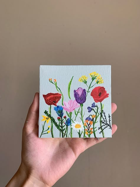 Wildflowers on 4x4” stretched canvas Painted Wildflowers Acrylic, 4x4 Acrylic Paintings, Wildflowers Canvas Painting, Tiny Painting Ideas On Canvas, Square Small Canvas Paintings, Painting On 4x4 Canvas, Cute Square Paintings, Small Square Acrylic Painting, Very Small Canvas Paintings