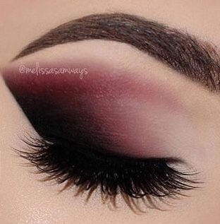 Eye Makeup Wine Color, Wine Colored Eye Makeup, Wine Color Eyeshadow Looks, Burgundy And Silver Makeup, Burgundy Eyeliner Looks, Makeup For Wine Colored Dress, Wine Red Makeup Look, Wine Makeup Look, Red Wine Makeup