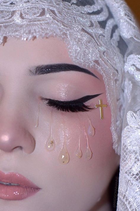 Virgin Mary Costume, Mary Costume, Hopeless Fountain Kingdom, Costume Makeup, Pink Lips, Aesthetic Makeup, Virgin Mary, Makeup Inspo, Pink Aesthetic