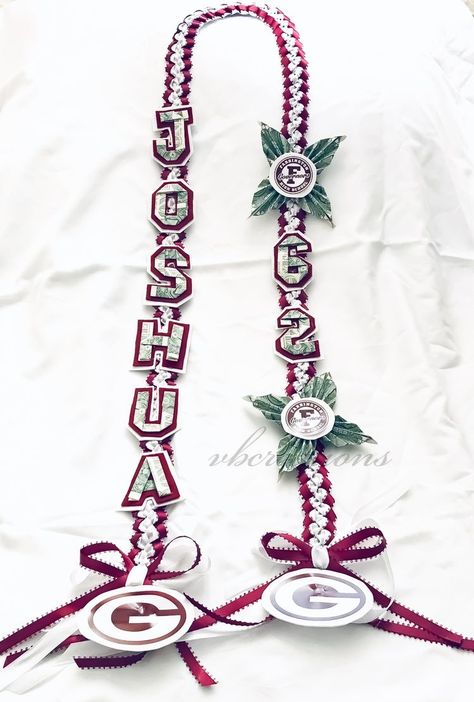 Senior Night Lei Ideas, Senior Night Lei, Football Lei Ideas, Senior Night Gift Ideas, Senior Night Football, Hoco Mums, Lei Ideas, Graduation Leis Diy, Money Necklace