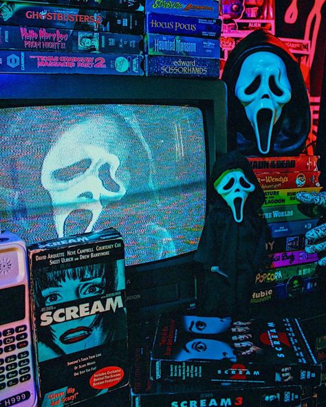 80s Horror Aesthetic Wallpaper, Horror Room Decor, Black Lights Bedroom, 90s Horror Movies, Horror Room, 80s Horror, Scream Movie, Dark Home Decor, Horror Movie Art