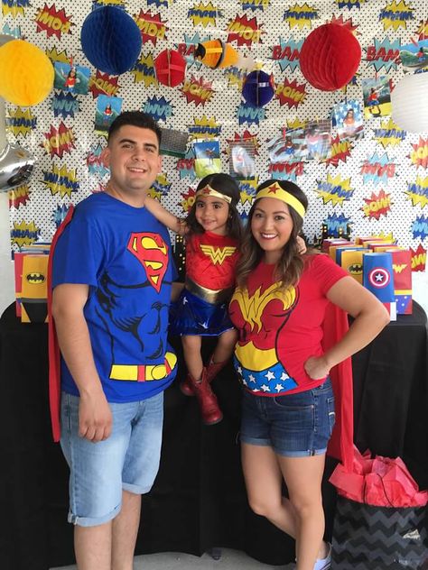 Wonder Woman Themed Birthday Party, Wonder Woman Party Ideas, Superhero Mom Shirt, Dc Superhero Girls Party, Mom And Dad Shirts, Diy Costumes Men, Wonder Woman Birthday Party, Women Party Ideas, Superman Party