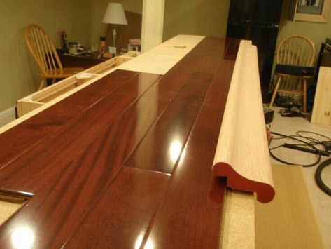 Popularity of the basement bar countertop ideas - Decorifusta Basement Bar Plans, Bar Countertops, Basement Bar Design, Bar Plans, Basement Bar Designs, Laminate Floors, Built In Bar, Backyard Bar, Home Bar Designs