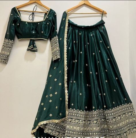 Dark Green Velvet Lehenga, Forest Green Lehenga, Forest Green Lengha, Lehenga Designs Green, Green Lehenga Outfit, Cotton Lengha, Ghagra Designs, Green Lehengas, Green Lengha