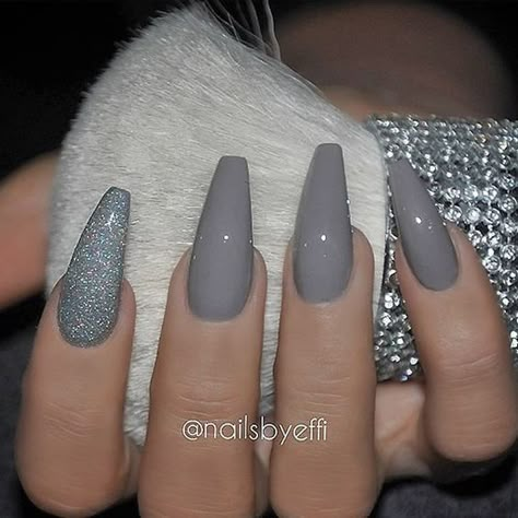 Instagram: @ kibluebaby Nails With Glitter Accent, Grey Nail Art, Grey Nail, Grey Nail Designs, Nails With Glitter, Glitter Nails Acrylic, Gray Nails, Super Nails, Coffin Nails Long