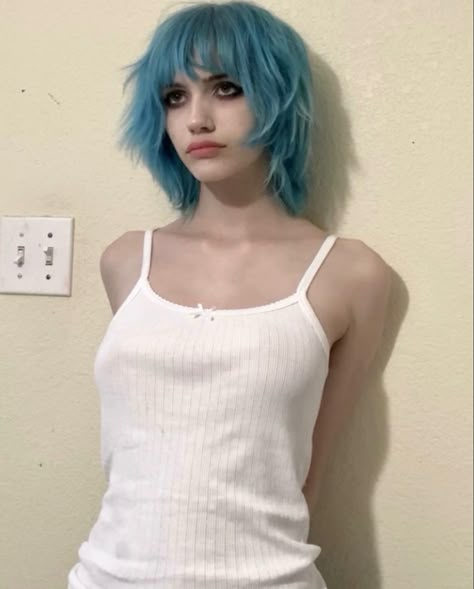 Alternative Haircut For Straight Hair, Trudbot Hair, Shaggy Blue Hair, Blue Layered Hair, Blue Hair Drawing, Straight Blue Hair, Fluffy Jellyfish Haircut, Short Light Blue Hair, Light Blue Hair Color