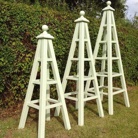 Large wooden garden obelisks painted Vert de Terre by Farrow & Ball Pyramid Planter, Garden Ladder, Obelisk Trellis, Gazebo On Deck, Fountain Garden, Garden Layouts, Garden Obelisk, Garden Privacy, Farrow And Ball Paint