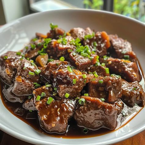 Beef Pares Recipe: A Delicious Filipino Dish You Can Easily Make at Home Filipino Beef Dishes, Beef Pochero Recipe Filipino Food, Beef Pares Filipino, Filipino Crockpot Recipes, Pares Recipe Beef, Filipino Beef Recipes, Beef Pares Recipe, Beef Recipe Filipino, Beef Pares