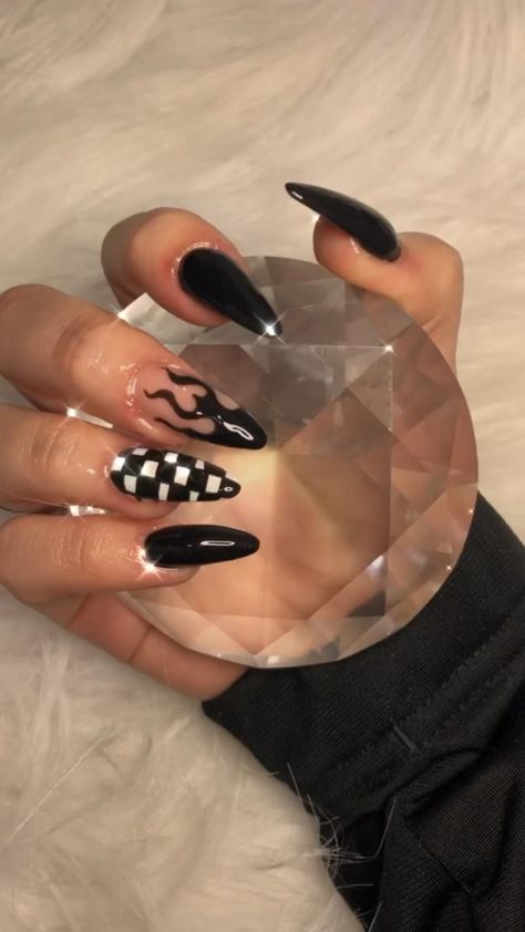 Rocker Chic Nails, Wednesday Addams Nails, Nail Decals Designs, Flame Nails, Rock Nails, Nail Vinyls, Star Nail Art, Short Fake Nails, Purple Acrylic