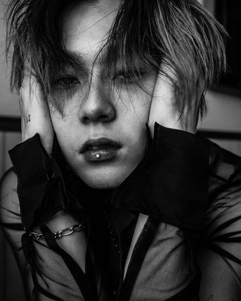 Kim Hyojong, Face Drawing Reference, E Dawn, Boy Pictures, Face Drawing, Portrait Drawing, Pretty People, Universe, Internet