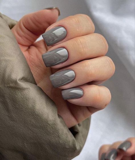 Trendy Gel Art & Cute Styles Grey Gel Nails, Kutek Disney, Nagel Tips, Smink Inspiration, Casual Nails, Makijaż Smokey Eye, Gray Nails, Work Nails, Thanksgiving Nails