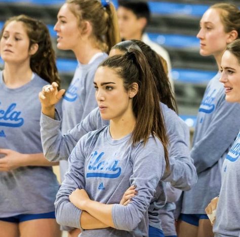 Ucla Volleyball, Jamie Robbins, Athlete Aesthetic, Buccaneers Cheerleaders, College Volleyball, Old Instagram, Volleyball Girl, Cheerleading Pictures, Female Volleyball Players