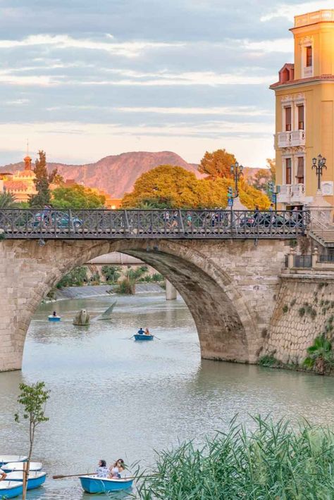 The Segura river divides the city of Murcia in two. Throughout history, it has been responsible for many floods. It has also been very polluted in the past and seen as an embarrassment to the city. Today, however, the river is beautiful, clean and has become a popular place among locals to go walking, jogging, biking, etc. Murcia Spain Aesthetic, Pokemon Core, Study Abroad Spain, Spain Road Trip, Backpacking Spain, Murcia Spain, Spain Trip, Spain Aesthetic, Spain Culture