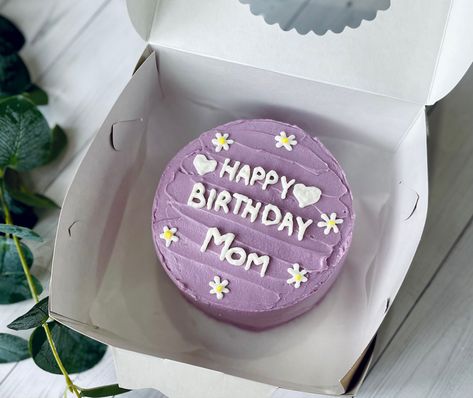 Mom Bento Cake, Bento Cake For Moms Birthday, Sweet Sixteen Party Themes, Mothers Day Cake, Sweet Sixteen Parties, Bento Cake, Mother Birthday, Pretty Birthday Cakes, Cute Birthday Cakes