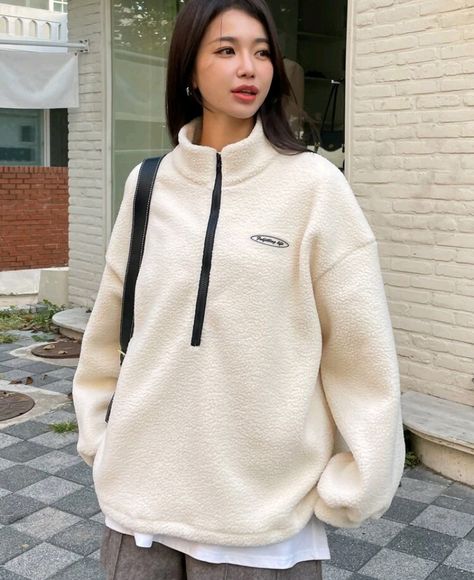 #pinterest#AMERİCA#DAZY Teddy Sweatshirt, Style Vert, Half Zip Fleece, Green Style, Olive Green Color, Outfits Winter, Fleece Sweatshirt, Green Fashion, Aesthetic Outfits