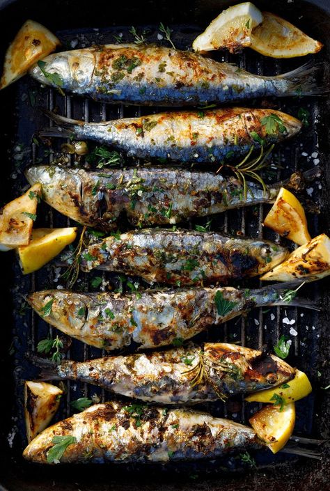 Croatian Cooking: Grilled Sardines (Srdele Na Žaru) | Chasing the Donkey Lemon Marinade, Portuguese Dishes, Grilled Sardines, Sardine Recipes, Famous Desserts, Travel Portugal, Seafood Stew, Croatian Recipes, Grilled Fish