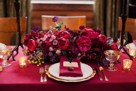 Purple Red And Gold Wedding Decorations, Red And Purple Winter Wedding, Pink Purple Red Wedding Theme, Red Pink Wedding, Viva Magenta Wedding Decor, Elegant Tablesettings With Plum Tablecloth, Red Events, Magenta Peonies, Burgundy Decor