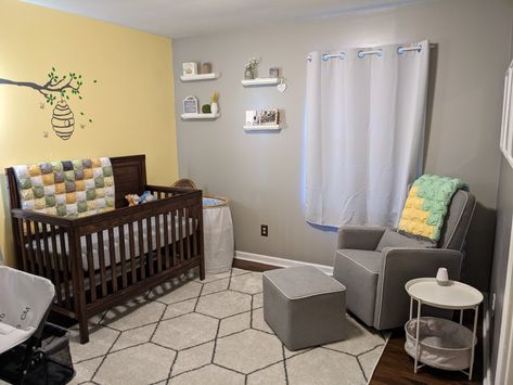 Gender neutral baby nursery bumble bee Bumble Bee Nursery Gender Neutral, Nursery Bumble Bee, Yellow Themed Nursery, Bumblebee Nursery Theme, Honey Bee Nursery Theme, Bumble Bee Nursery Ideas, Bee Theme Nursery, Bee Nursery Ideas, Nursery Ideas Yellow