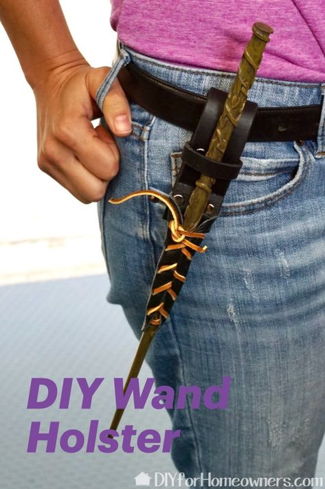 From upcycle leather and a few tools, you can create this wand holder. It hangs from your belt so your wand is always at the ready! Leather Wand Holder, Wand Holder Belt Diy, Wand Holder Belt, Diy Wand Holster, Wand Holder Diy, Steampunk Parasol, Puffs Play, Wand Holster, Diy Harry Potter Wands