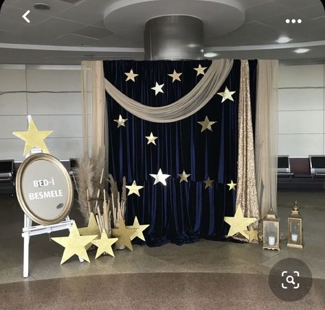 Gold And Blue Decorations Party Ideas, Blue Grad Party Ideas, Graduation Set Up Ideas, Prom Decoration Ideas, Farewell Decorations, Prom Party Decorations, Starry Night Prom, Graduation Party Backdrops, Prom Themes