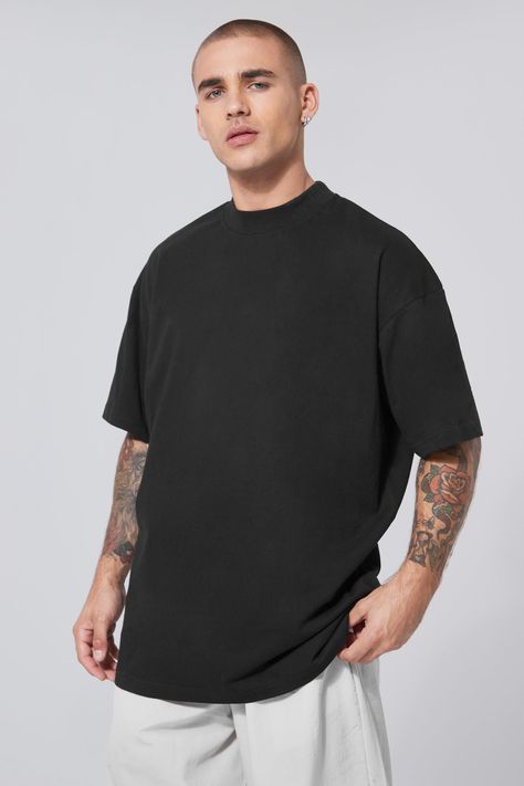 Plain Black Tshirt Outfit, Black Oversized Tshirt Outfit, Oversized Black Tshirt, Oversized Black T Shirt, Plain Tee Shirts, Plain Black T Shirt, Oversize Tshirt Outfits, Smart Pants, Aesthetic 2023