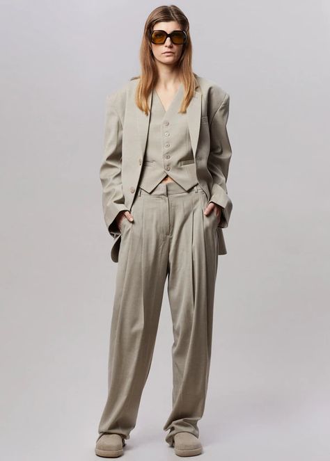 Blazers – Frankie Shop Europe Oversized Tailoring, Commuter Style, Suiting Fabric, The Frankie Shop, Belted Blazer, Frankie Shop, Blazer Beige, Loose Trousers, Trouser Style