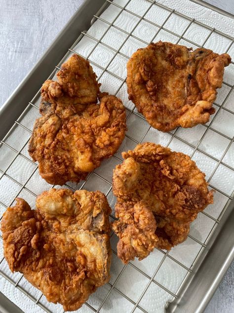 Kardea Brown Fried Pork Chops, Cajun Fried Pork Chops, Southern Fried Pork Chop Recipes, How To Fry Pork Chops In A Skillet, Crispy Fried Pork Chops, Best Fried Pork Chops Ever, Fries Pork Chops, Fried Pork Chops Skillet, Best Fried Pork Chops