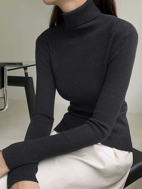 Long Sleeve Turtle Neck Outfits, Black Turtle Neck Outfit Women, Turtle Neck Outfit Women, Turtle Neck Outfits, Dark Academia Outfits, Black Turtle Neck, Winter Turtleneck, Academia Outfits, Casual Turtleneck