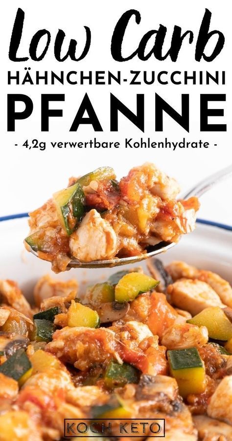 Diese Low Carb Hähnchen-Zucchini-Pfanne mit Pilzen macht mega satt und das mit nur ganz wenig Kohlenhydraten und Kalorien! Dadurch ist die Pfanne toll zum Abnehmen geeignet und passt mit nur 4,2g verwertbaren Kohlenhydraten auch super zur ketogenen Ernährung! Low Carb Foods, Law Carb, Keto Fast, Warm Scarves, Low Carb Protein, Recipes Low Carb, Low Carb Zucchini, Low Sugar Recipes, Carb Foods