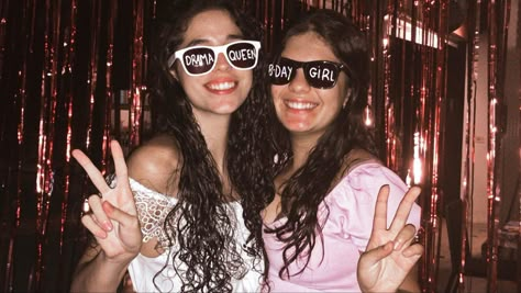 Glasses Party Aesthetic, Party Sunglasses With Writing, Party Sunglasses Aesthetic, Party Glasses Trend, 19 Bday, Sweet Sixteen Party Themes, Golden Goat, Birthday Glasses, Birthday Sunglasses