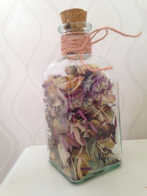 What to do with the bouquet after the wedding? We dried the flowers and collected some of the petals in a jar. Dried Flower Petals In A Jar, Jar Of Dried Flowers, Flower Petal Keepsake Ideas, Ideas For Dried Wedding Bouquet, What To Do With Dried Flower Petals, What To Do With Wedding Flowers After, Dried Flower Keepsake Ideas, Things To Do With Flower Petals, Dried Petals Ideas