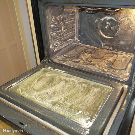 Stove Cleaner, Oven Vent, Oven Cleaning Hacks, Clean Your Oven, Microfiber Couch, Mash Potatoes, Baking Soda Vinegar, Oven Cleaner, Homemade Cleaning