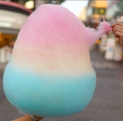 @ItsFoodPorn : Cotton Candy. https://t.co/V4TLRHuU2e Rainbow Cotton Candy, Rainbow Photo, Coconut Chutney, Candy Art, Candy Floss, Colorful Candy, Vintage Heart, Candy Shop, Japanese Culture