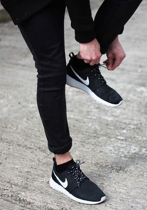 I like this style. Nike can look good with skinny jeans too. Sport Shoe, Nike Shoes Outfits, Nike Free Run, Nike Shoes Cheap, Nike Roshe Run, Nike Free Runs, Nike Shoes Outlet, Cheap Nikes, Nike Roshe